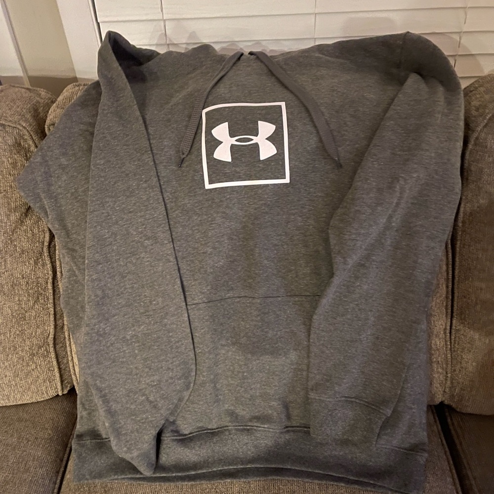Mens Under Armour hoodie